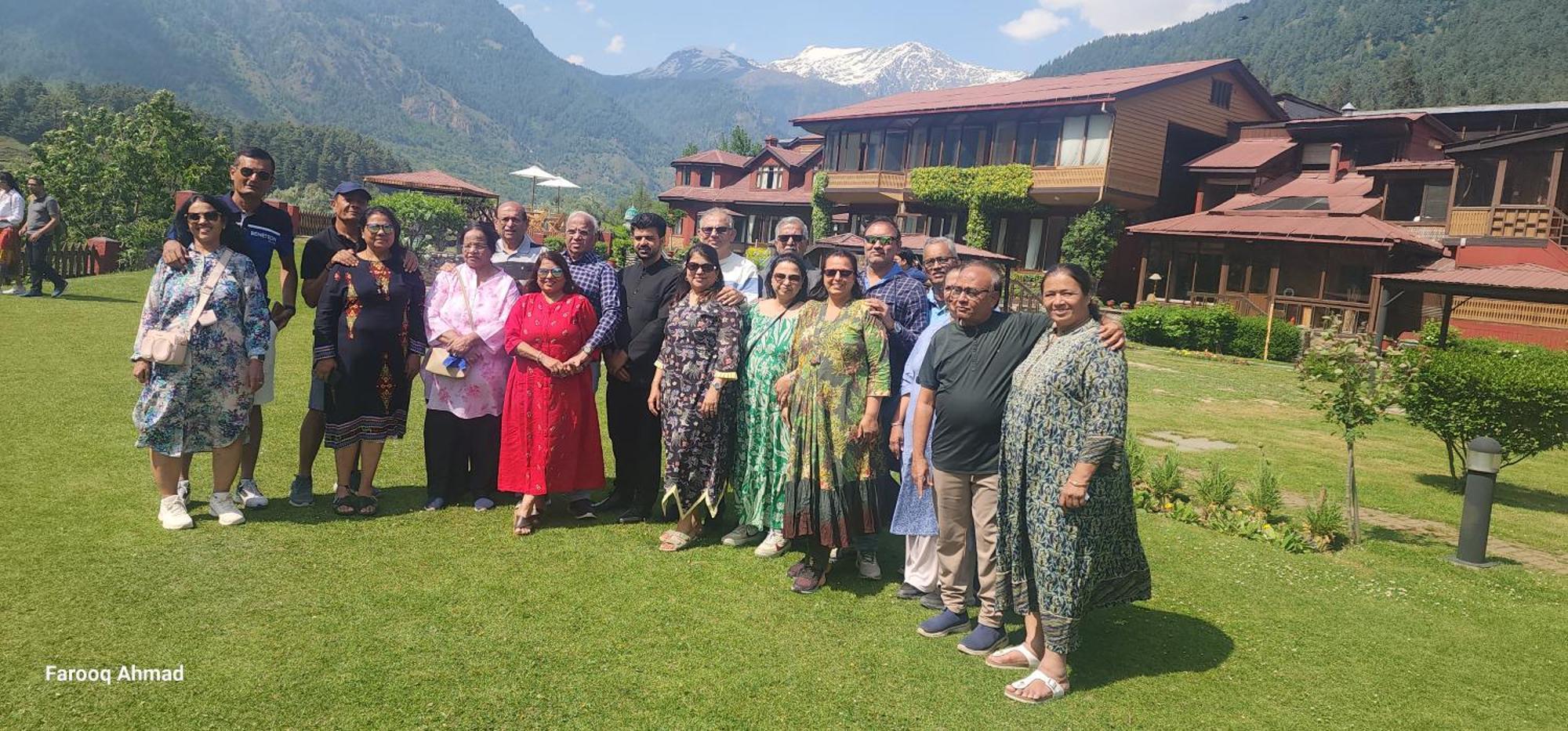 Pahalgam Hotel Exterior photo
