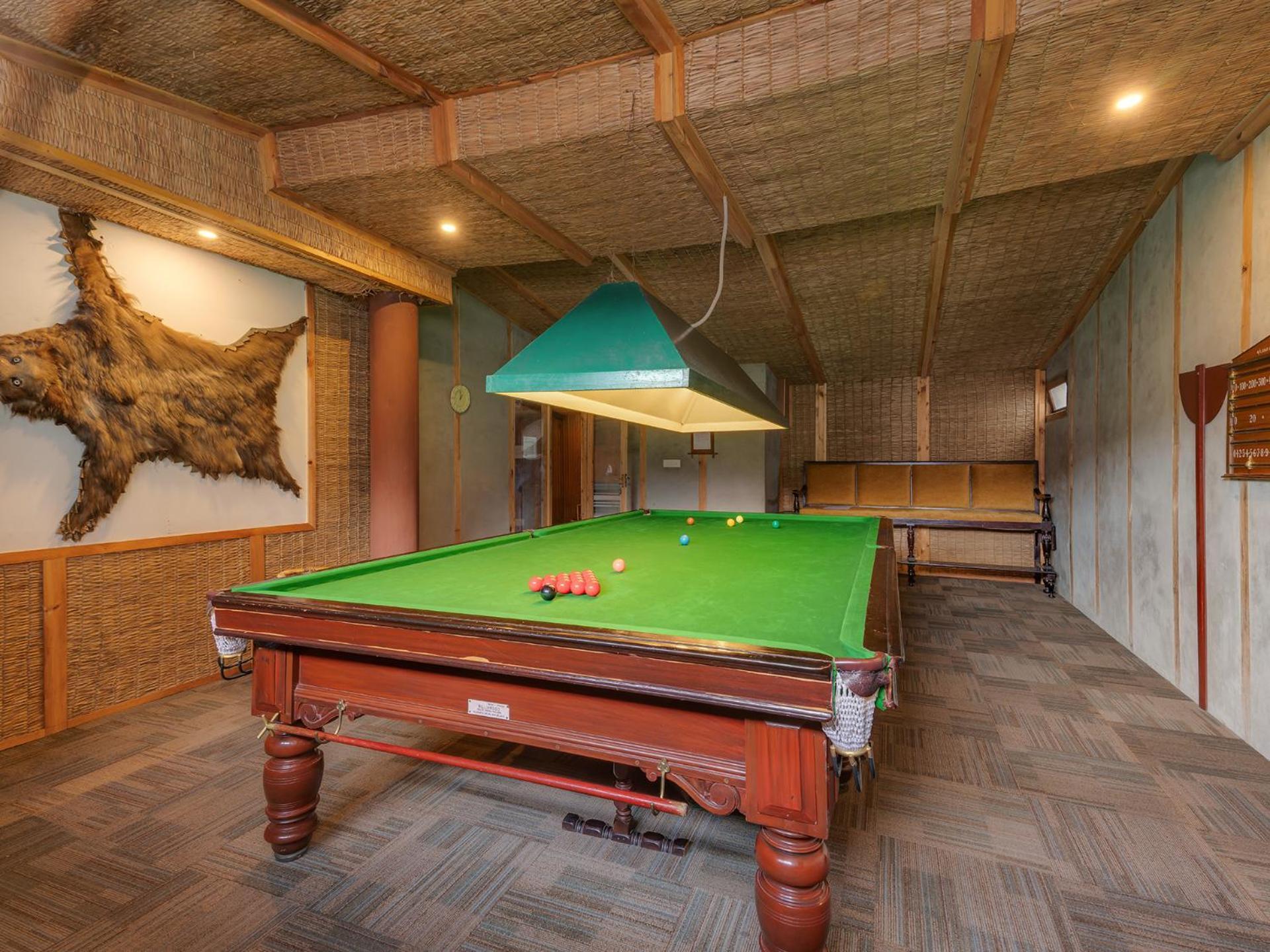Pahalgam Hotel Exterior photo