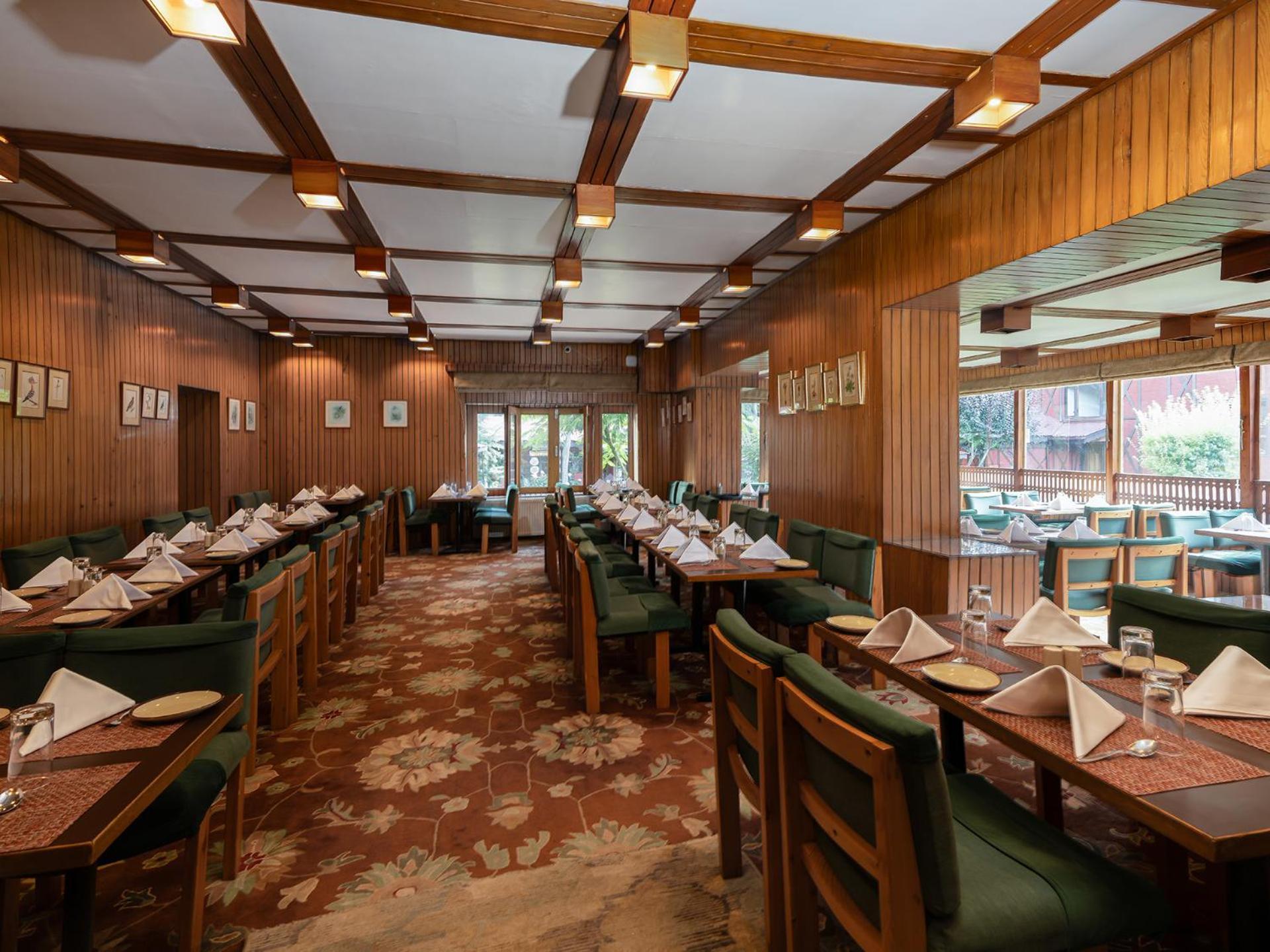 Pahalgam Hotel Exterior photo